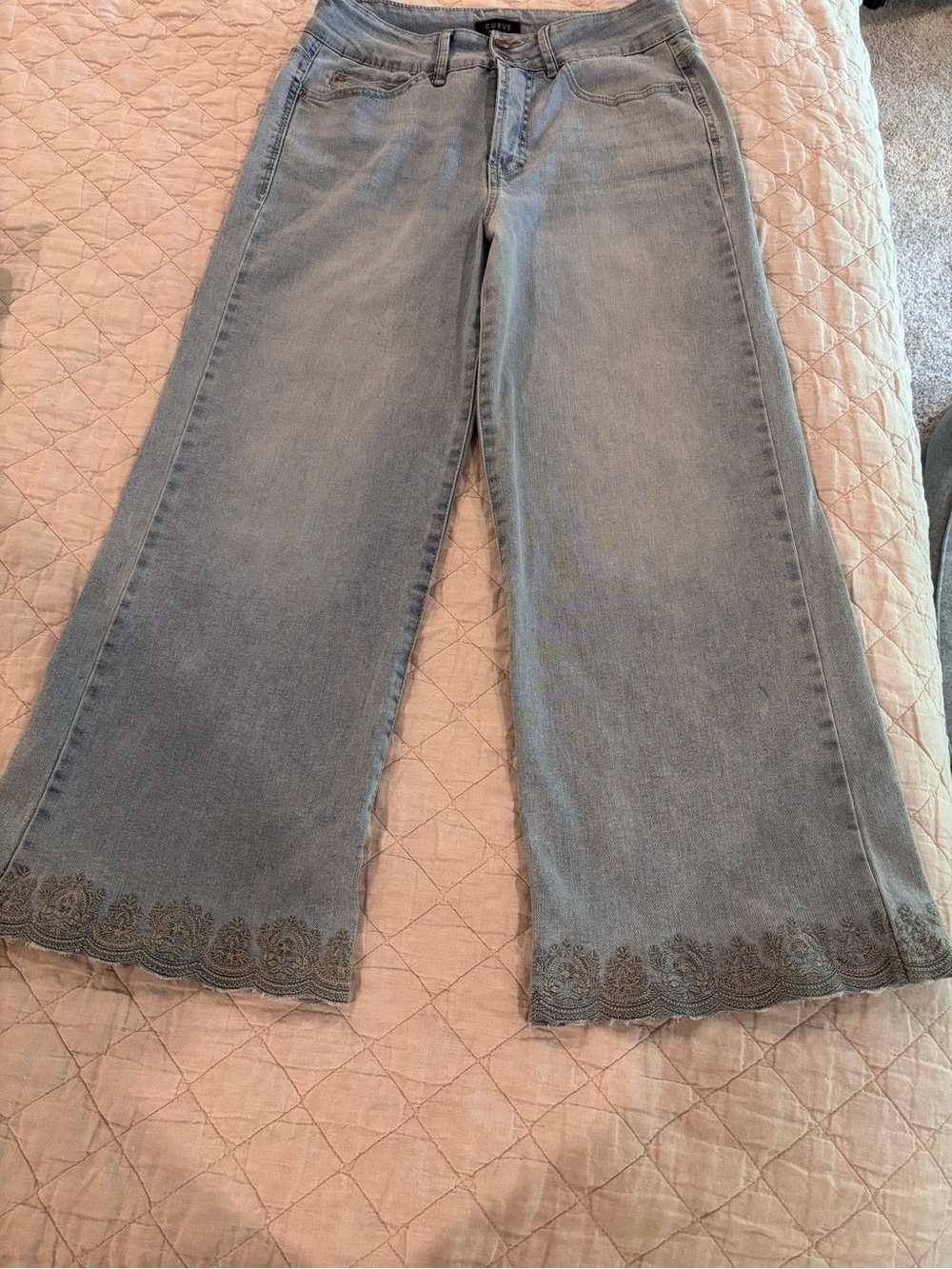 Women’s Light Blue Wide-Leg Jeans with Embroidered Hem (Worn twice)
